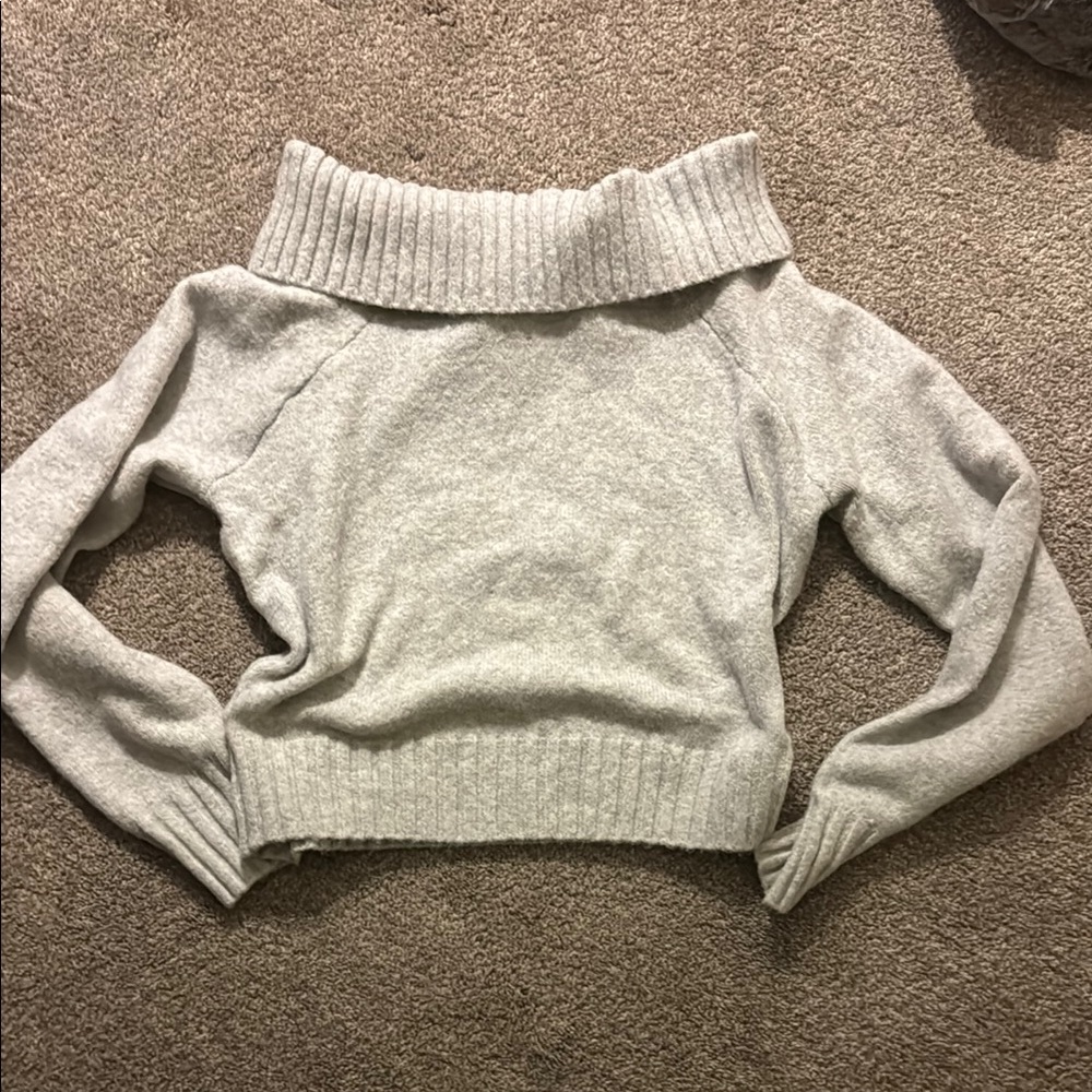 Hollister Gray Cowl Neck Sweater with Cozy Knit